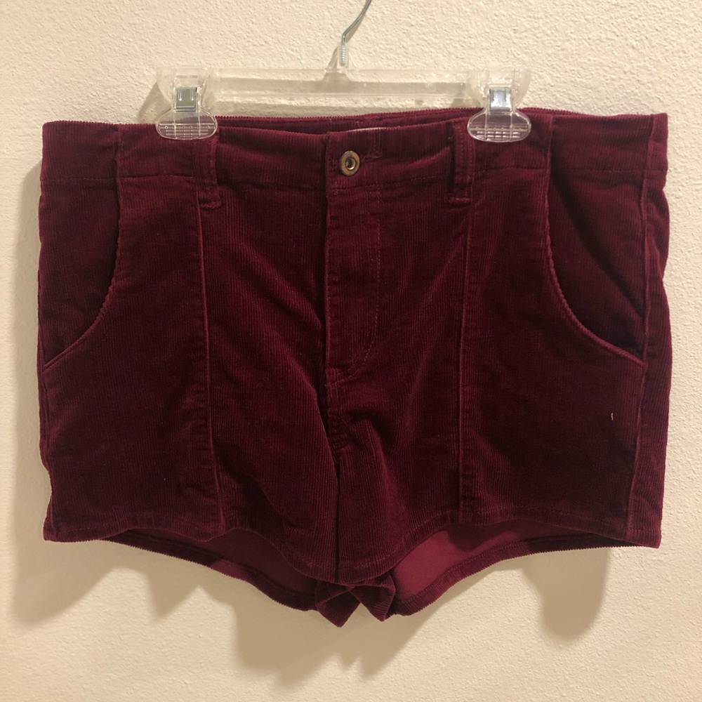 Forever 21 burgundy corduroy shorts! Size US 29